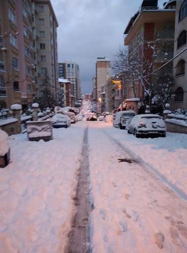 İSTANBUL'DA KARLA MÜCADELE İÇİN YENİ TEDBİRLER ALINDI