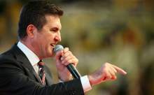 SARIGÜL ATATÜRK VE ALLAH'I NEDEN ÇOK FAZLA KULLANIYOR?