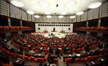 VEKİLLER'E ARTIK YARGI DA DOKUNAMAYACAK