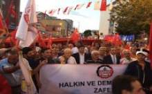 ESNAFIN 100 BİN KİŞİLİK DEMOKRASİ NÖBETİ
