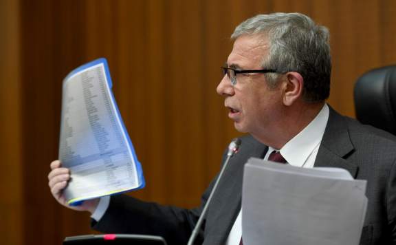 MANSUR YAVAŞ: ''KARLA MÜCADELEDE BİN 168 PERSONEL VE 390 ARAÇLA MÜDAHALE ETTİK''