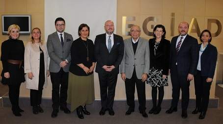 EGİAD'DAN EĞİTİM ATAĞI