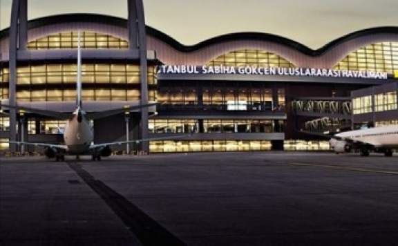 İSTANBUL'DA UÇAK kAZASI