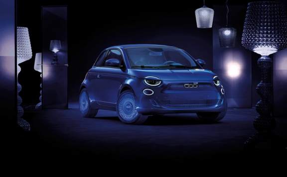 TAMAMEN YENİ VE ELEKTRİKLİ FİAT 500