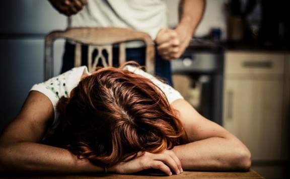 HER 10 KADINDAN 9'U PSİKOLOİK ŞİDDET GÖRÜYOR