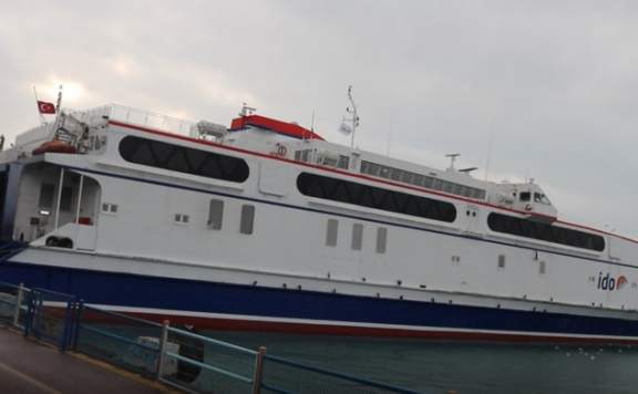 IDO Yardım Feribotunu Yola çıkardı