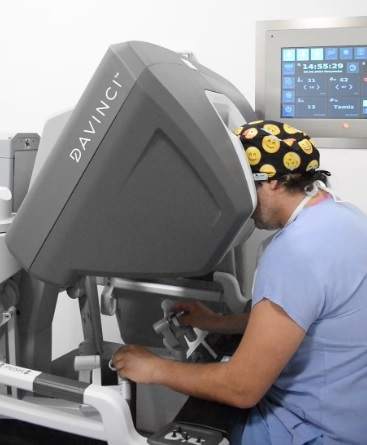 Kalın Bağırsak Kanserinde Robotik Cerrahi Teknolojisi